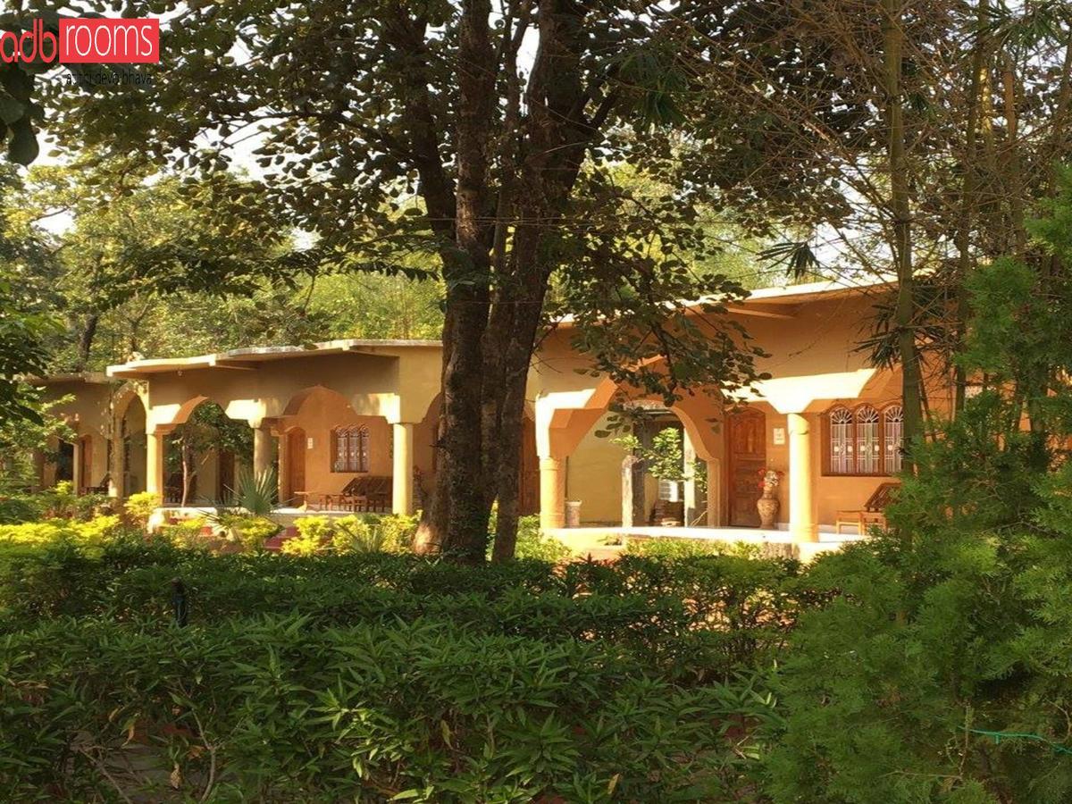 Adb Rooms Ashoka Resort Tāla Extérieur photo